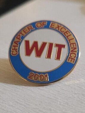Winnebago International Travelers WIT 2001 Lapel Pin - Chapter Of Excellence Pin